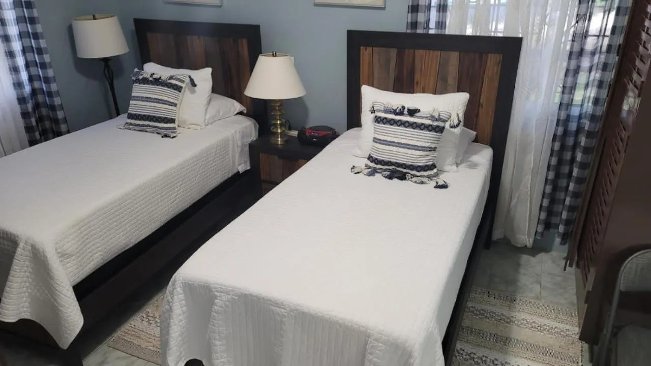 Feriehus Elizabeth Retreat - Island Time Villa Ocho Rios