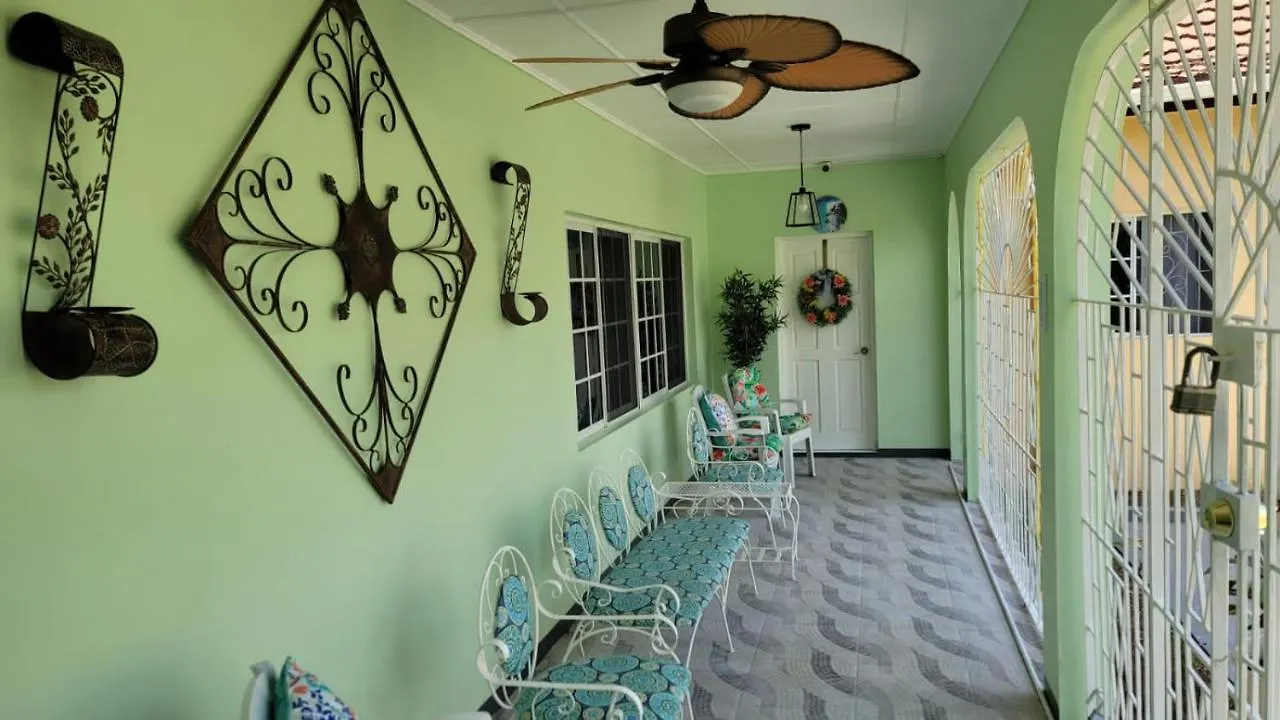 Elizabeth Retreat - Island Time Villa Ocho Rios 0*,