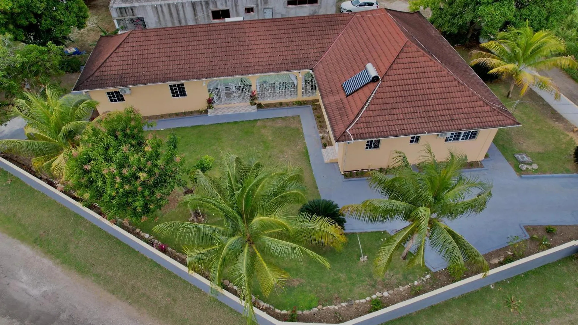 Elizabeth Retreat - Island Time Villa Ocho Rios