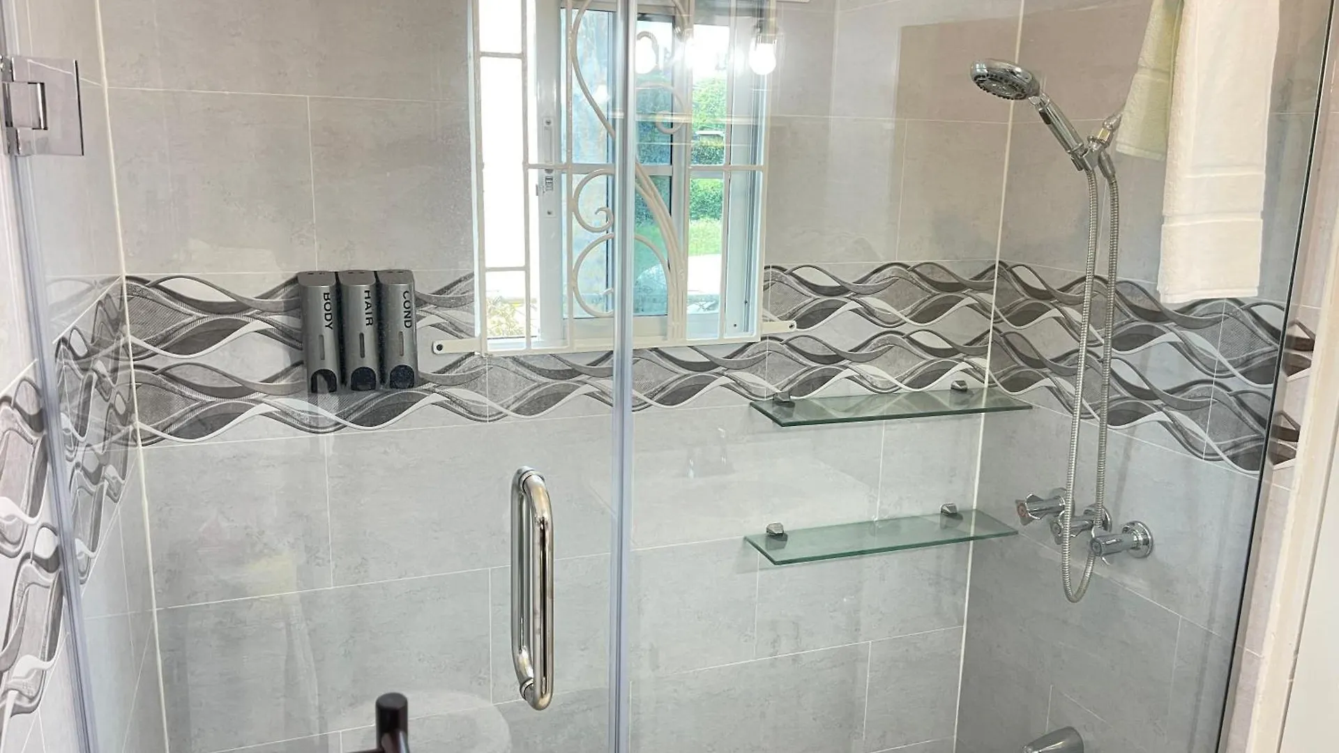 Elizabeth Retreat - Island Time Villa Ocho Rios Feriehus